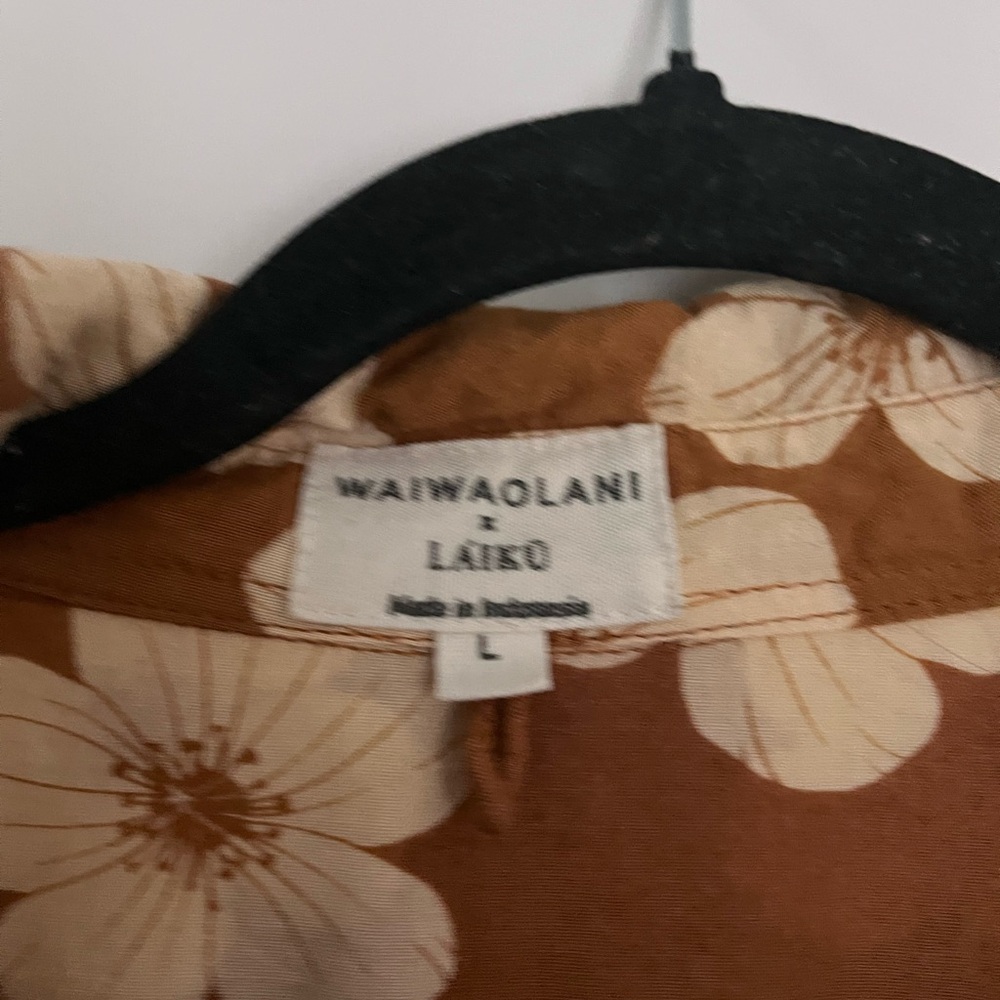 Waiwaolani Women's Floral Brown Top